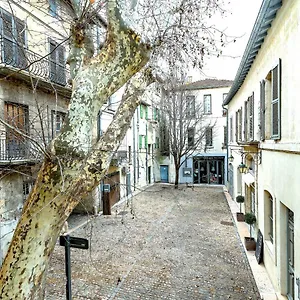  Apartment Entre Le Pont D' Et Le Palais Des Papes